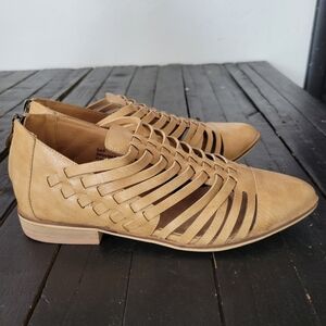 Beast Fashion Women's 8 Tan Weaved Flats Slit Cut Out Boho Woven Ankle Shoes